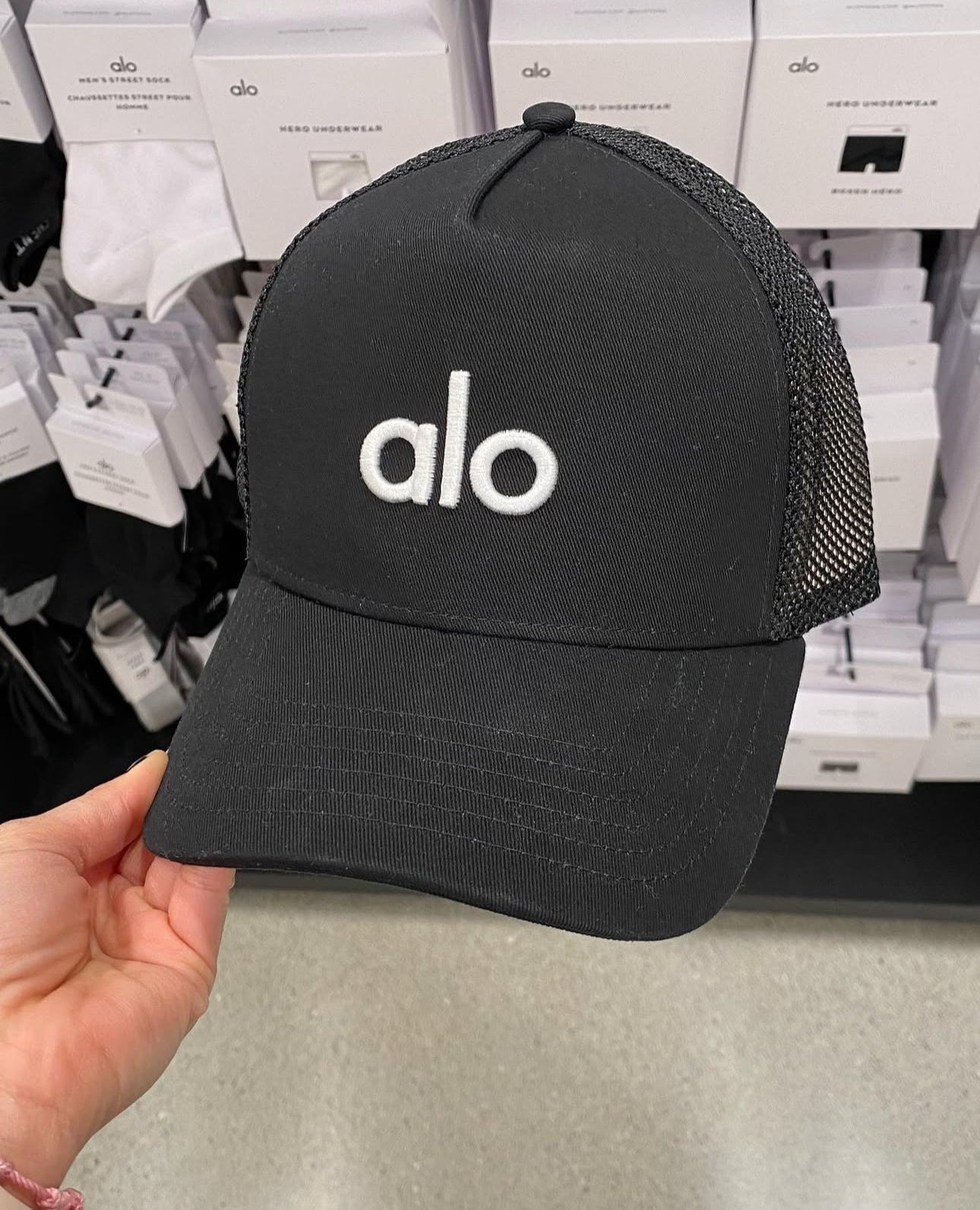 Gorra Trucker Alo Negro Blanco