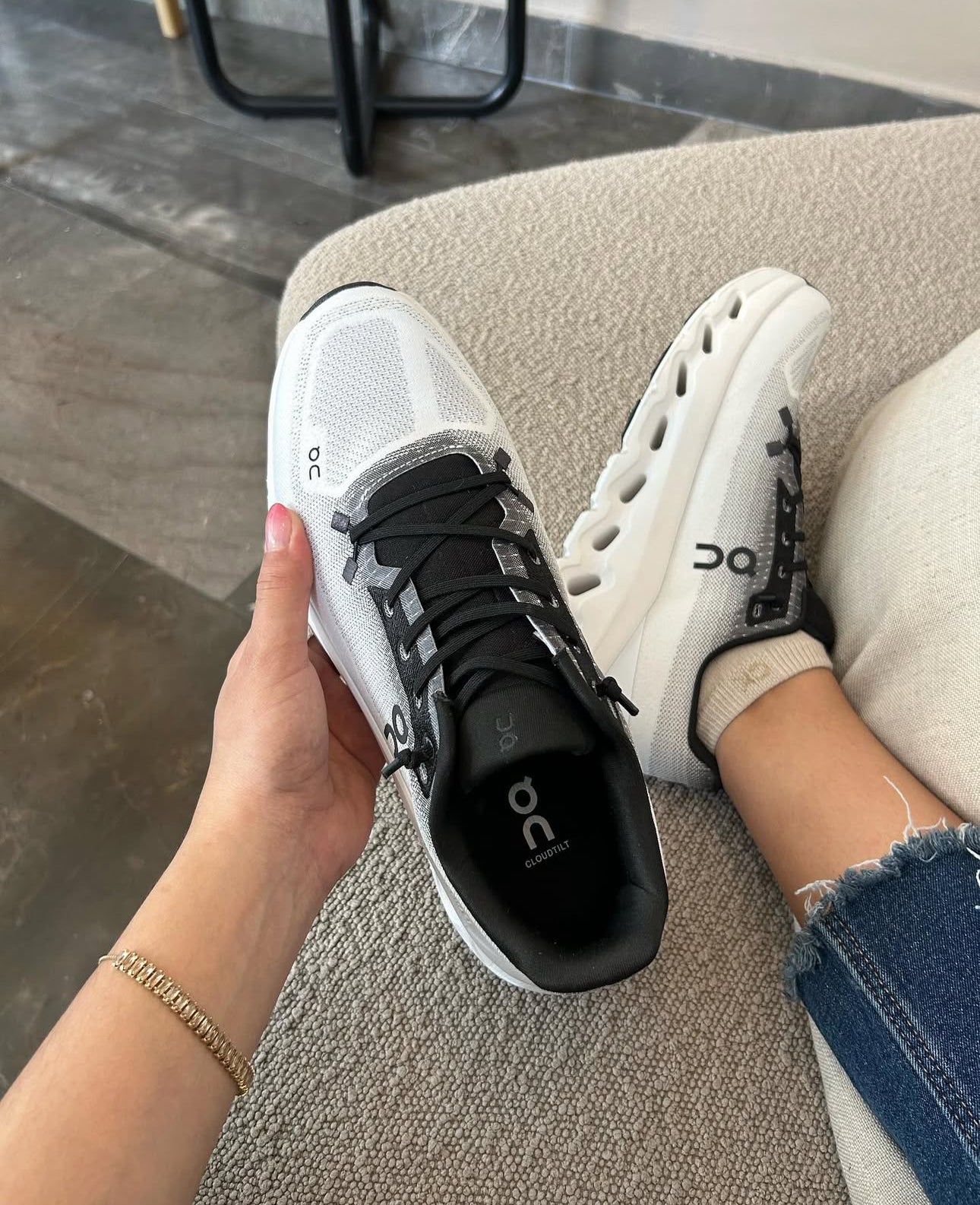 Cloudmonster WaterProof Negro y Blanco Premium