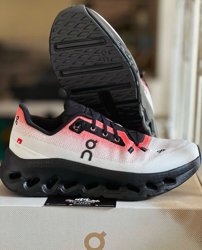 Tenis On Running Cloud Negro y Naranja