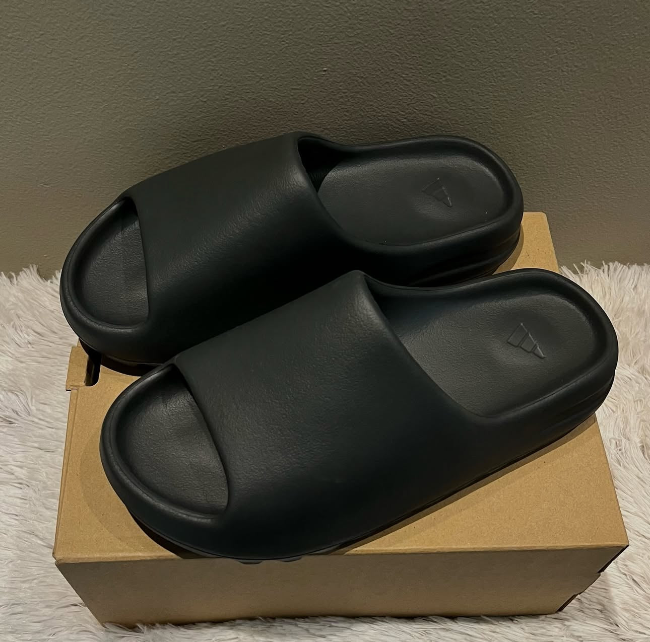 Yezzy Slides Negras