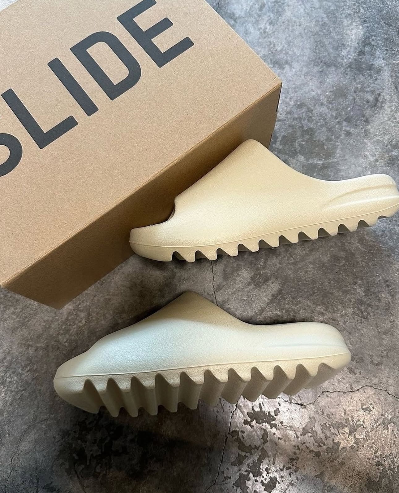 Yezzy Slides Hueso