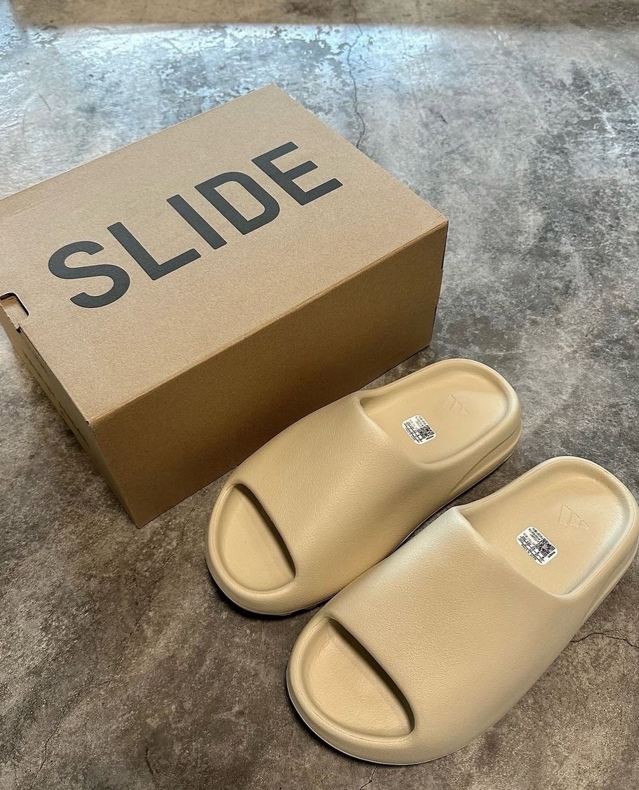 Yezzy Slides Hueso
