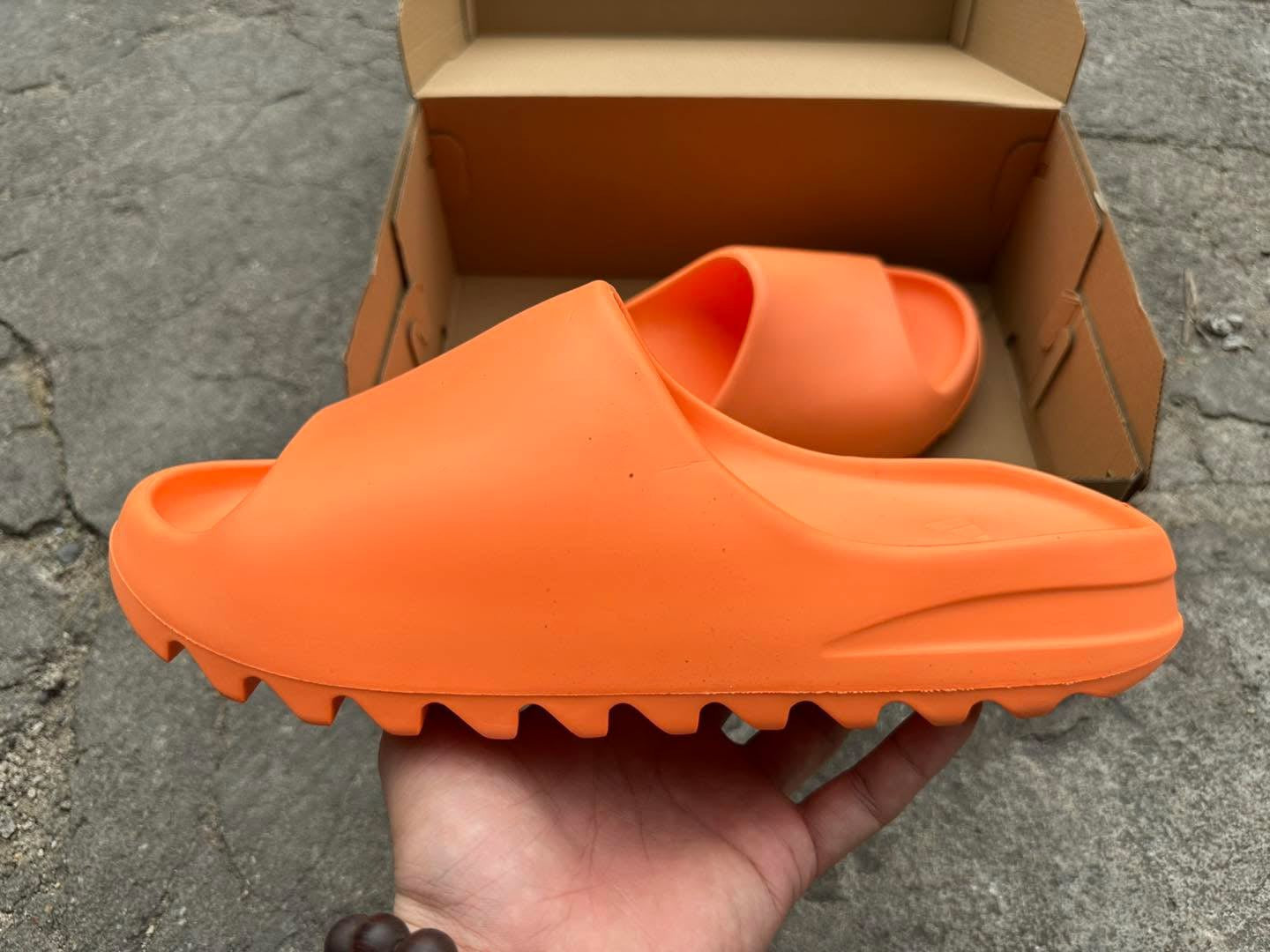 Yezzy Slides Naranjas