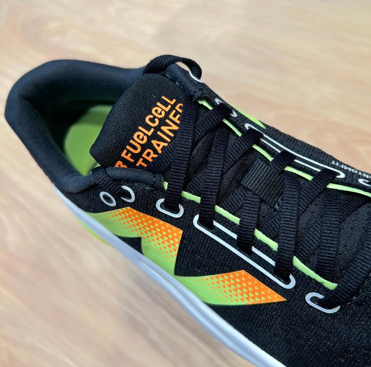 New Balance FuelCell Neon